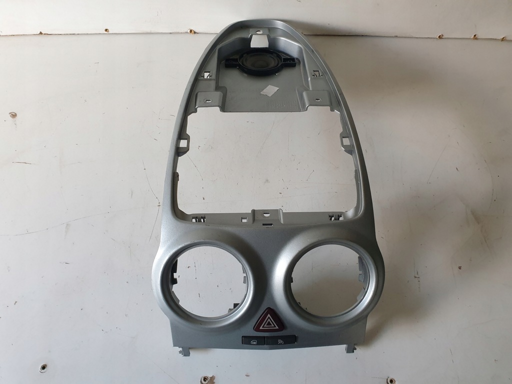 фото №1, Рамка середня кнопка світла аварійних opel corsa d 13204955