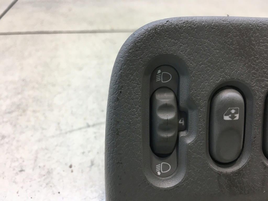 фото №2, Панель переключателей scenic i fl rx4 7700432429