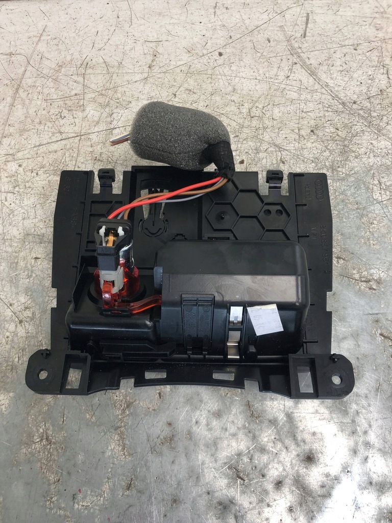 фото №5, Пепельница бардачок audi a4 b8 lift 8k0857951c