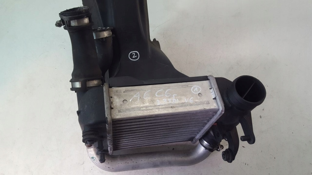 Интеркулер правый audi a6 c6 2,7 tdi Доставка