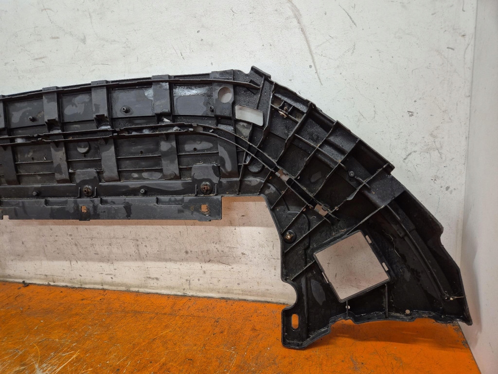 Volvo v40 2 накладка під  бампер 31383735 Зі Шроту