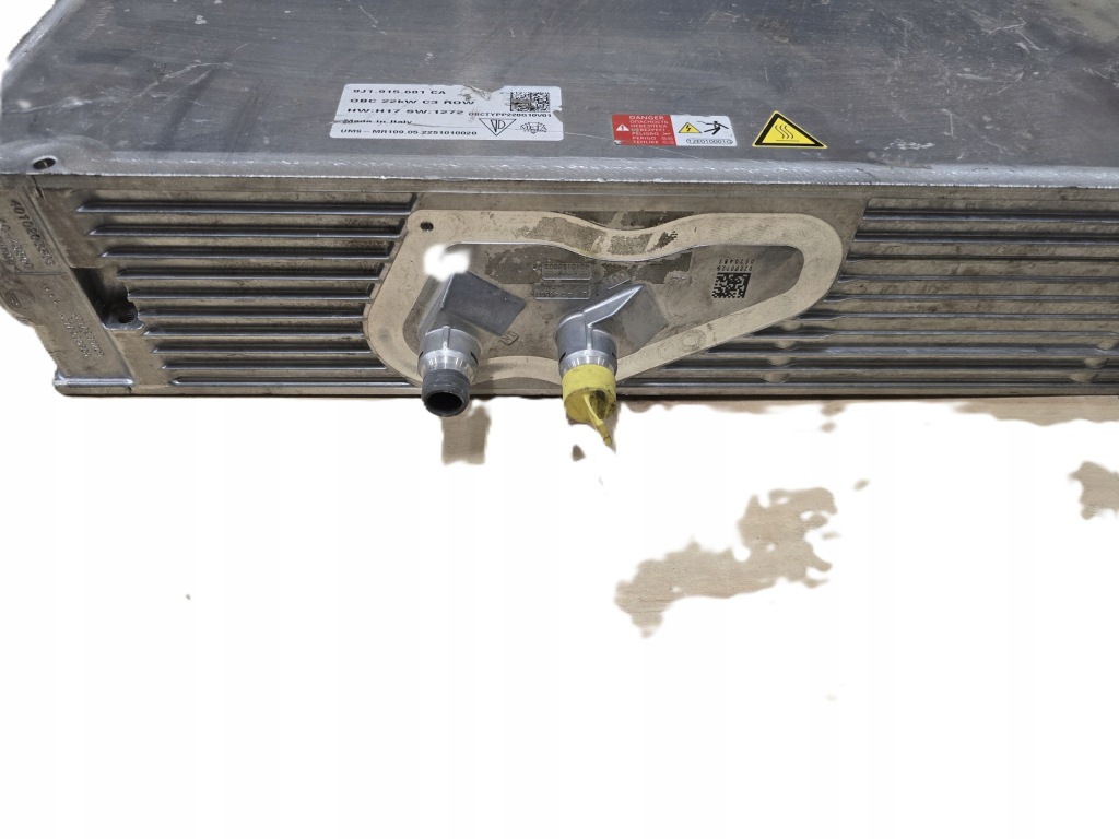 фото №3, Зарядний пристрій напруги porshe tycan 9j1915681ca