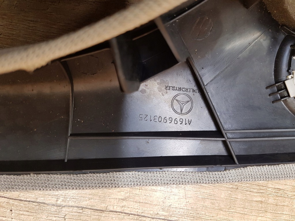 Накладка стійка перед задні 8szt комплект mercedes w245 Недорого