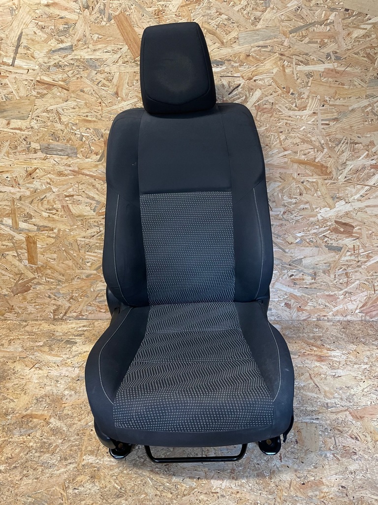 фото №1, Сиденье правый перед передний пассажир toyota auris ii