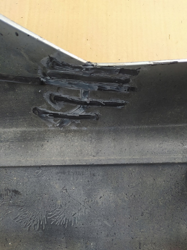 фото №12, Бампер задняя задний - mitsubishi carisma