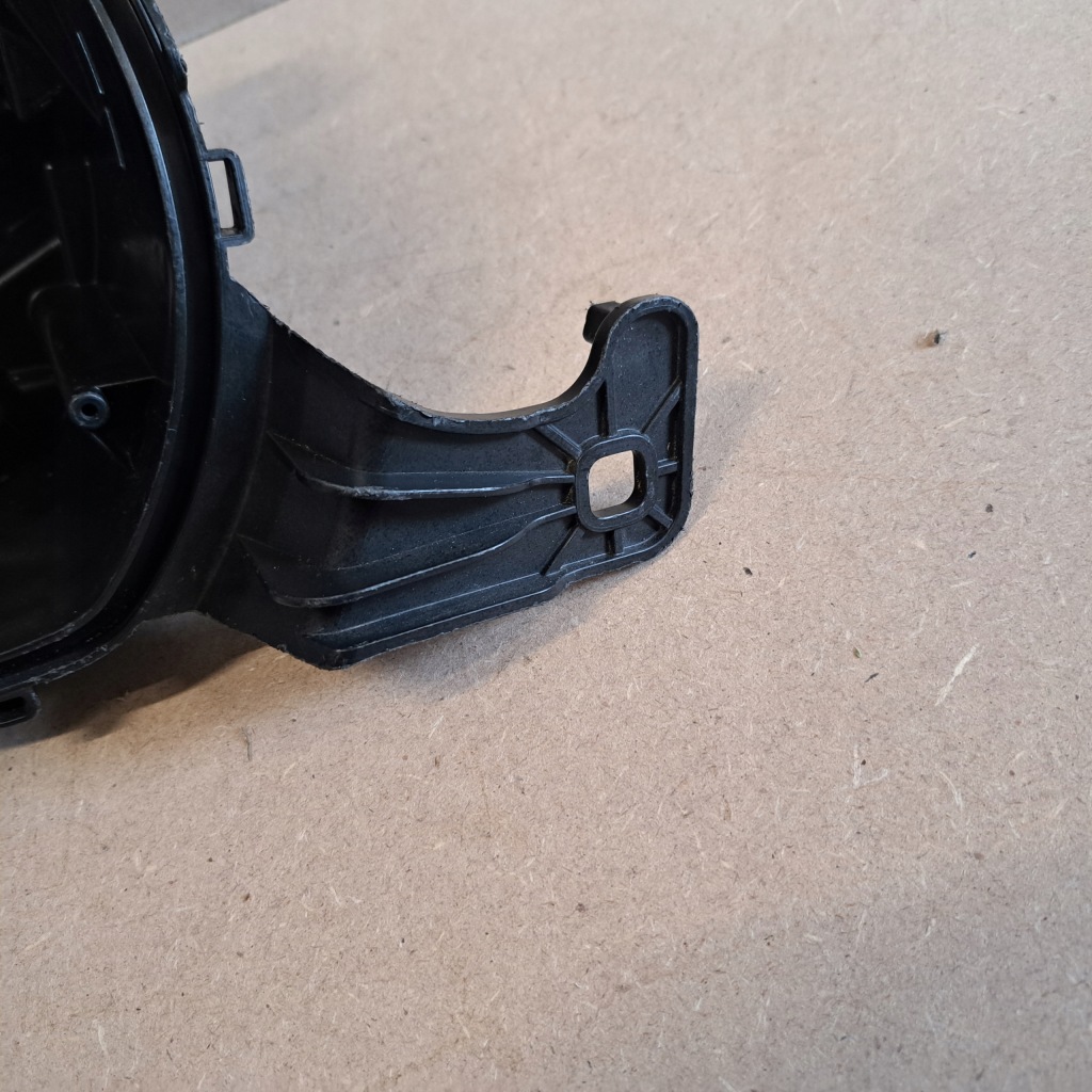 фото №2, Bentley bentayga przedlift корпус корпус фара led права