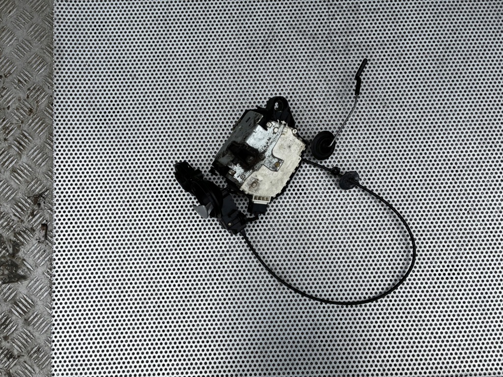 Замок двері лівий перед передній mini r50 r52 r53 r55 r56 r58 =oem= європа  7pin Оригінал