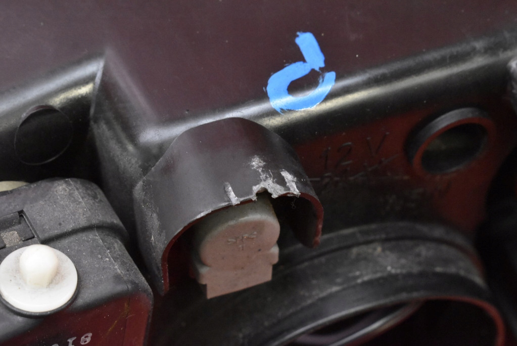 фото №8, Фара правый лампа перед eu 30698836 89900266 volvo v70 2 ii lift 04-08