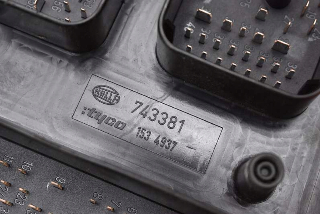 фото №8, Коробка запобіжників 13191126fc opel astra iii h 1.4 16v 90km 04-07 + pin