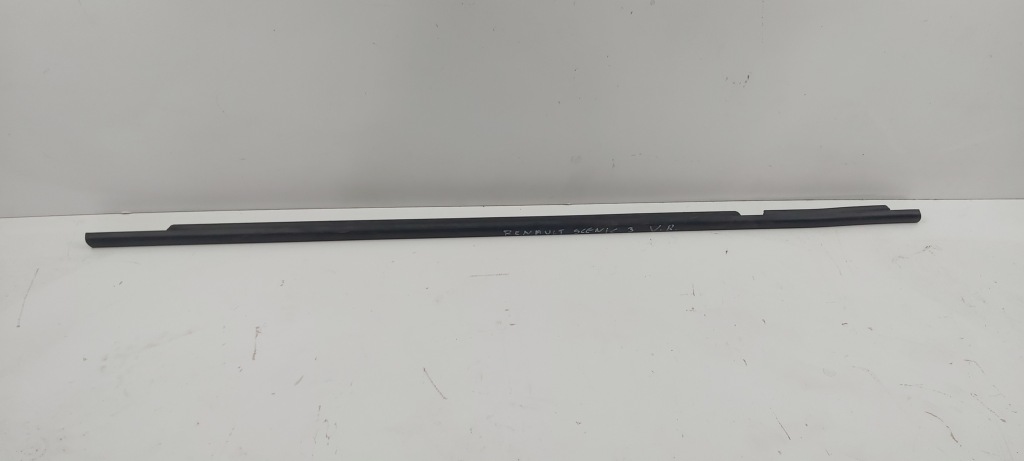 фото №1, Renault scenic iii 808200130r молдинг na дверь правый перед eu