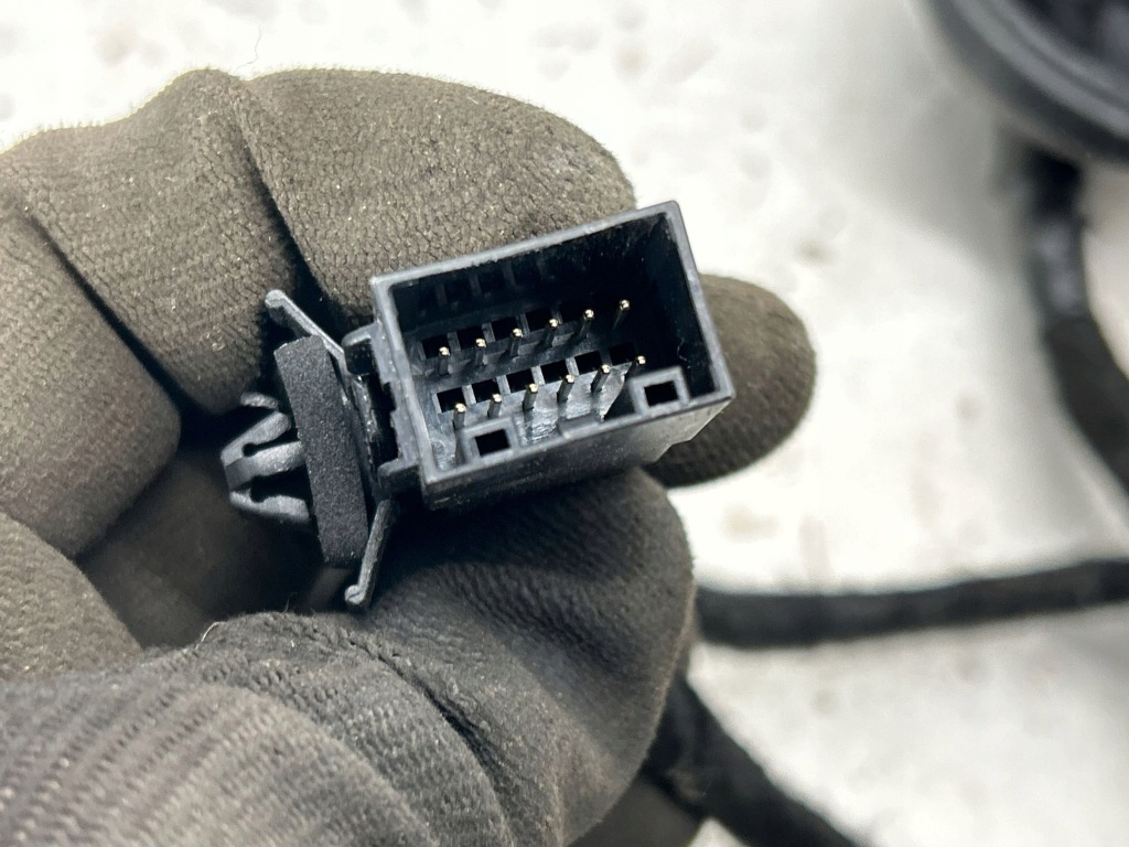 Джгут двері передніх права сторона buick encore i 42600374 Недорого