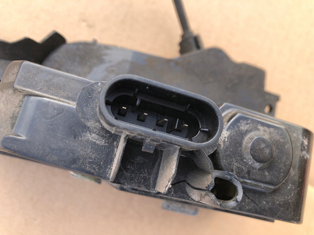 фото №3, Левый передний замок дверь renault megane ii 3d 02-05