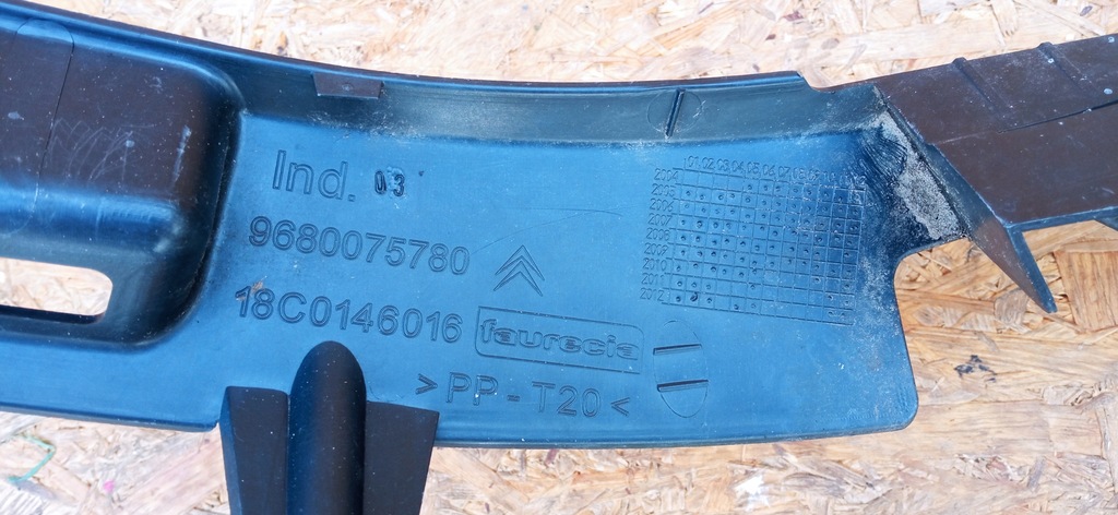 фото №9, Citroen c3 i lift 05- решётка решётка радиатора решётка радиатора бампера перед направляющая 2316049r