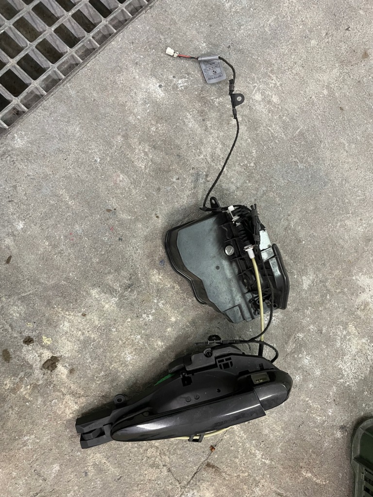 фото №1, Bmw x4 f26 ручка замок 7331740