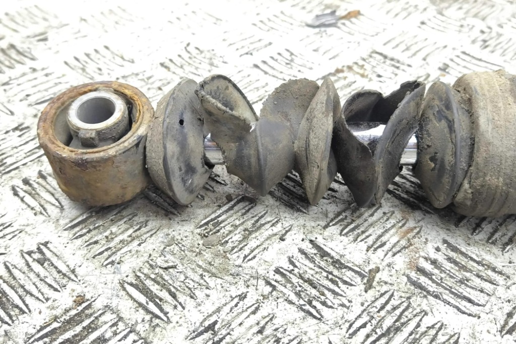 фото №10, Амортизатор задний левый hyundai santa fé iii dm 553202w210 2.2l дизель