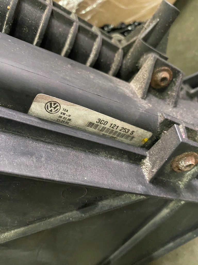 Радиатор воды кондиционер интеркулер vw passat b6 2.0 с Разборки