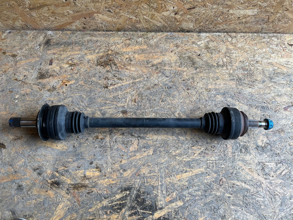 фото №1, Приводной вал левая правая задняя mercedes w213 a2133505401 fv