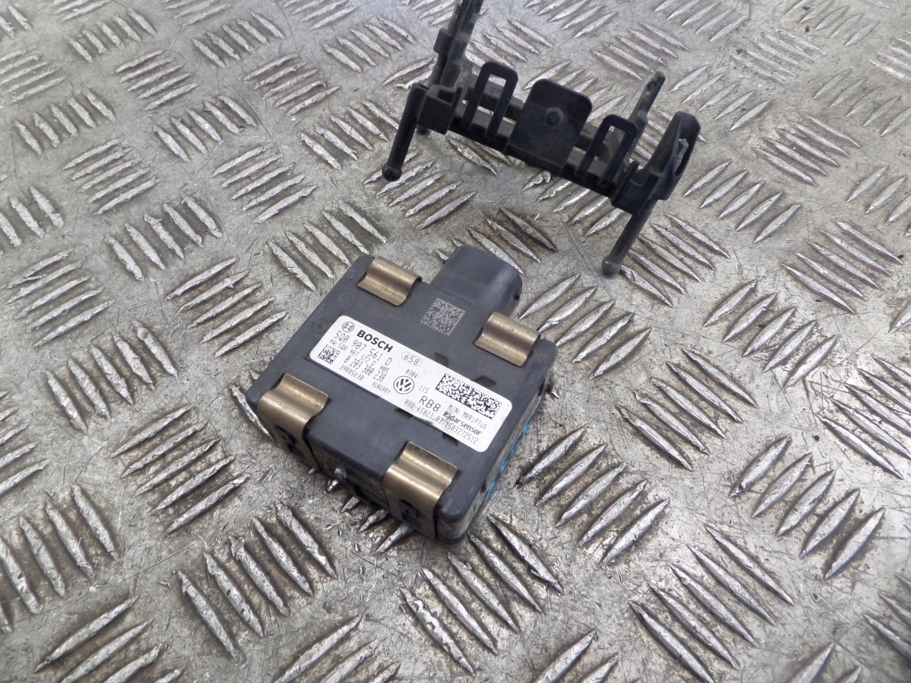 фото №2, Vw audi радар датчик distronic 5q0907561d