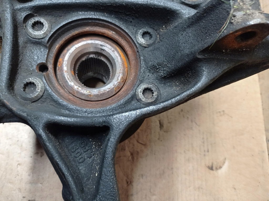 фото №8, Поворотный кулак ступица подшипник правый перед vw crafter ii man