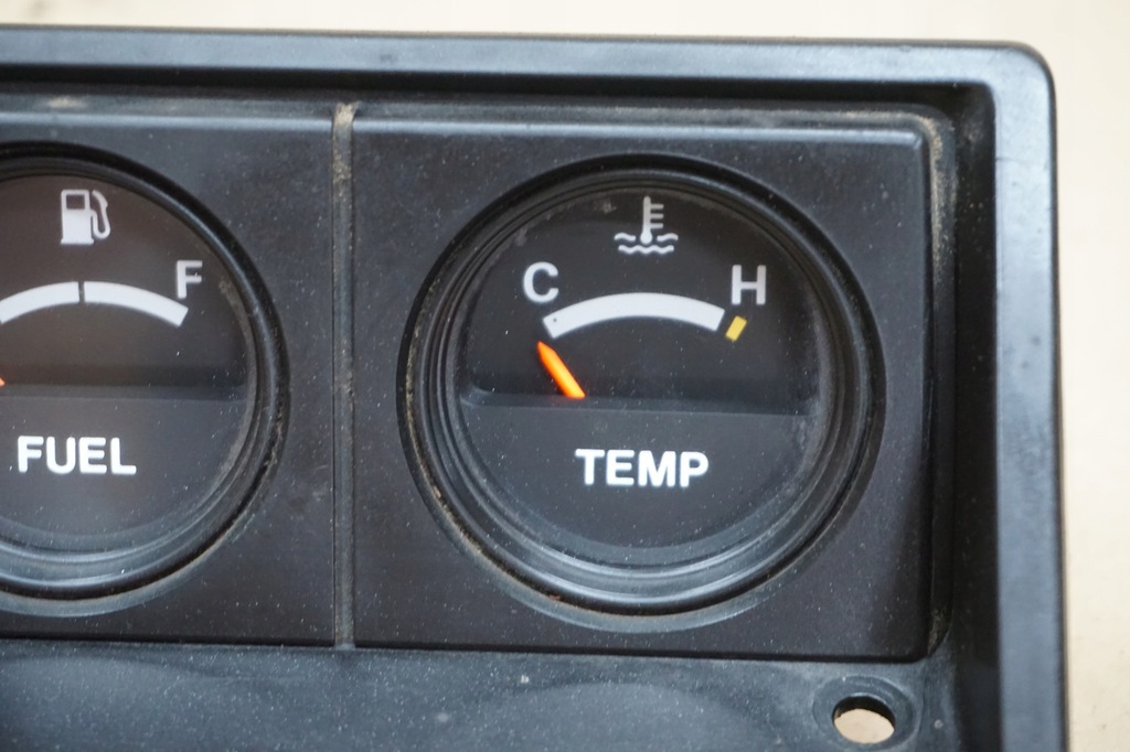 фото №6, Isuzu trooper приладова панель прилади прилади панель 84-91r