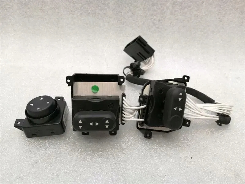 Maserati quattroporte m139 left seat switch 980145096 980145095 Зі Шроту