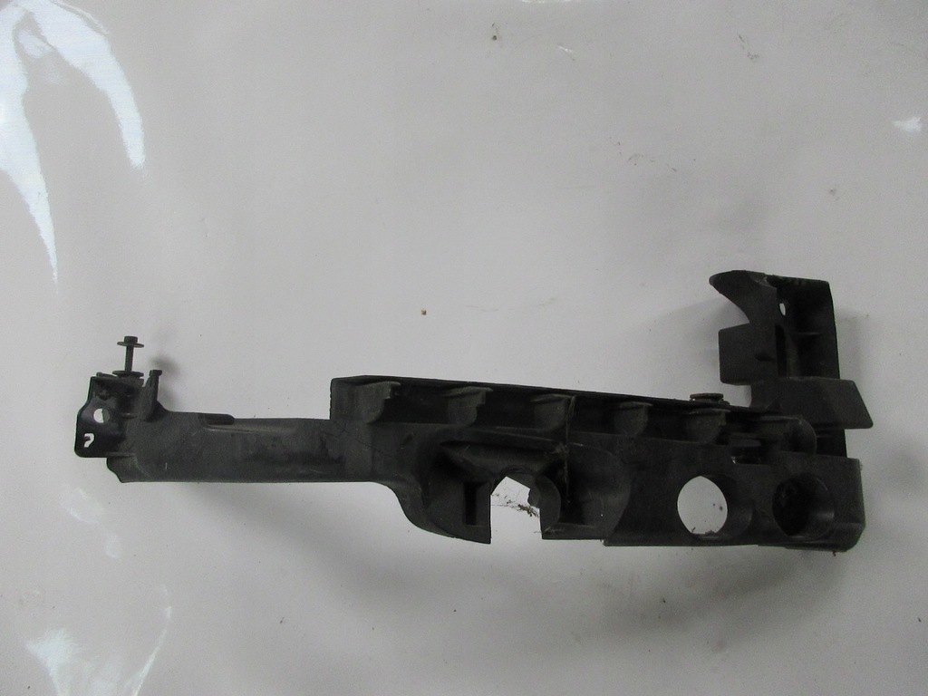 фото №4, Напрямна кронштейн бампера лампи перед правий audi a3 8p lift