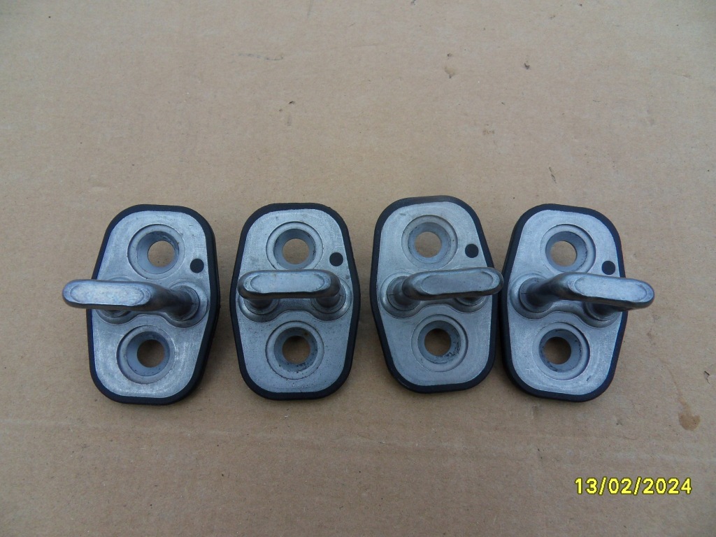 фото №1, Засов замка дверь citroen c4 ii picasso 9676066180