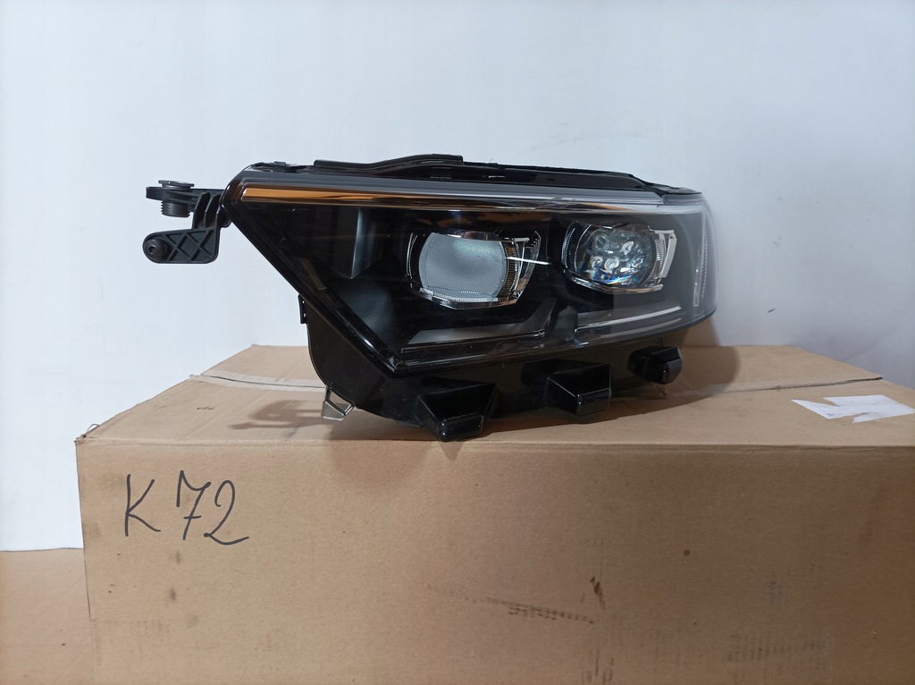 фото №1, Лампа левая левый full led vw t roc a11 2ga941035p