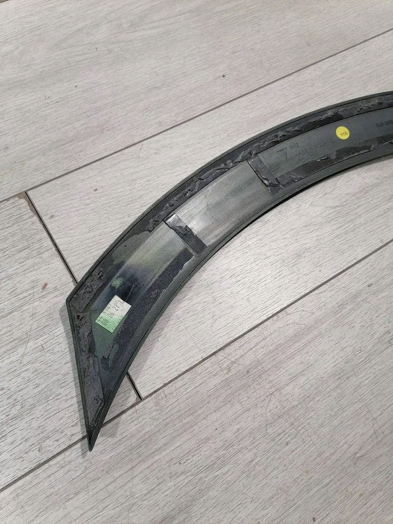 фото №9, Taycan turbo молдинг крыло левый перед 9j0853135