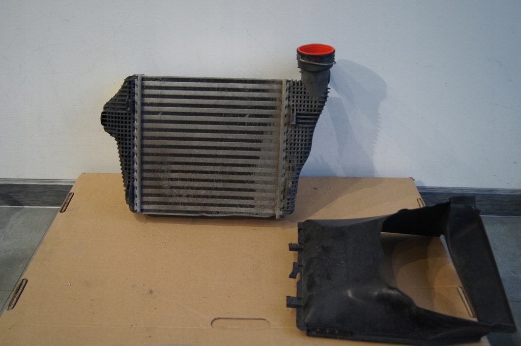 фото №9, Радіатор porsche macan інтеркулер лівий 95b145803b