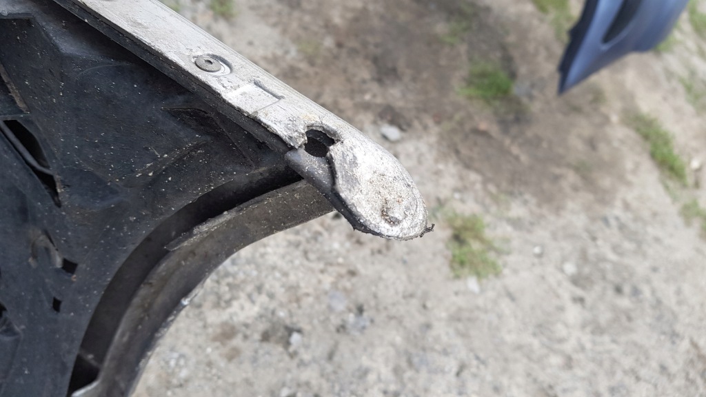 Mercedes w203 бампер передній перед 744 Зі Шроту