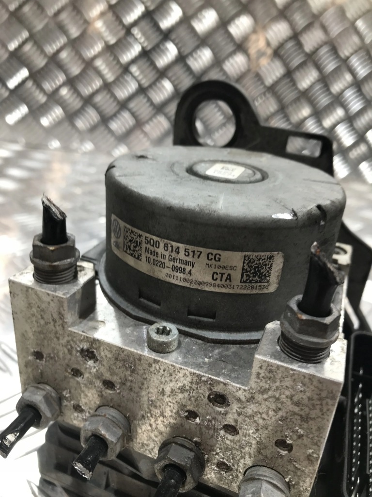 фото №1, Насос тормозная abs audi a3 8v 12- 1.6 tdi