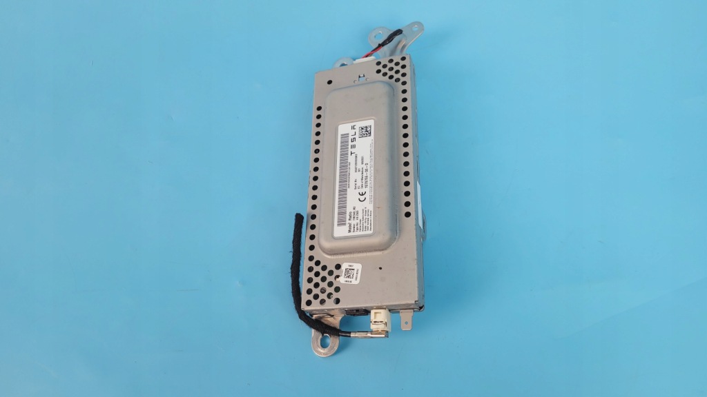 Tesla model 3 21r модуль блок управления усилитель радио 1079755-00-d Недорого