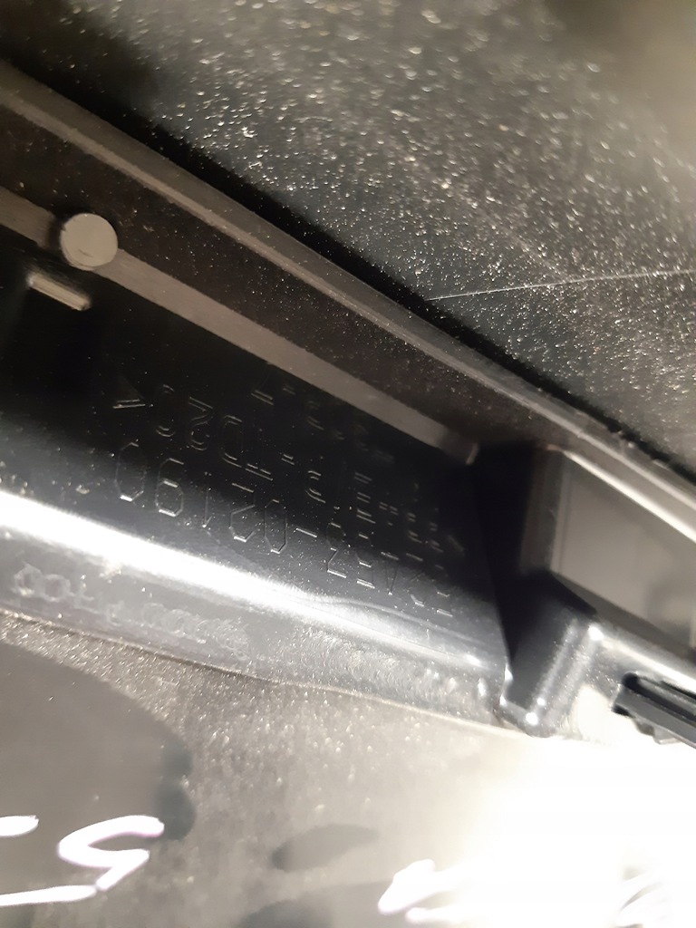 фото №7, Corolla e21 kombi спойлер бампера задняя 52453-02190