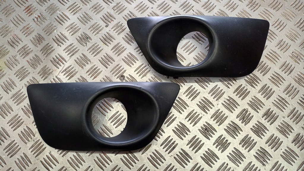 фото №1, Решётка бампера dacia sandero ii 2012-2016