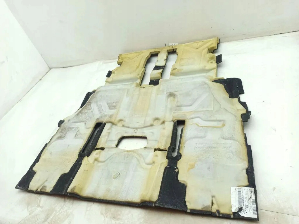 Коврик салона mercedes-benz r w251, v251 a2516802841 3.0l дизель 165kw Цена