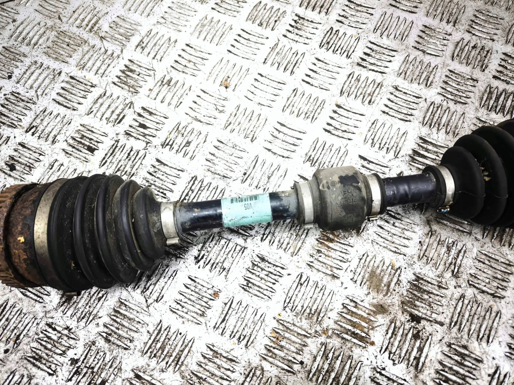 фото №8, Hyundai i40 2012 левая сторона приводной вал передняя