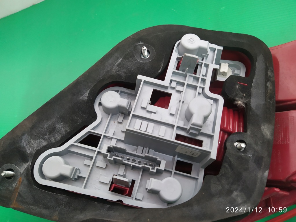 фото №11, Лампа ліва задня задня mercedes w204 a2048200164 sedan