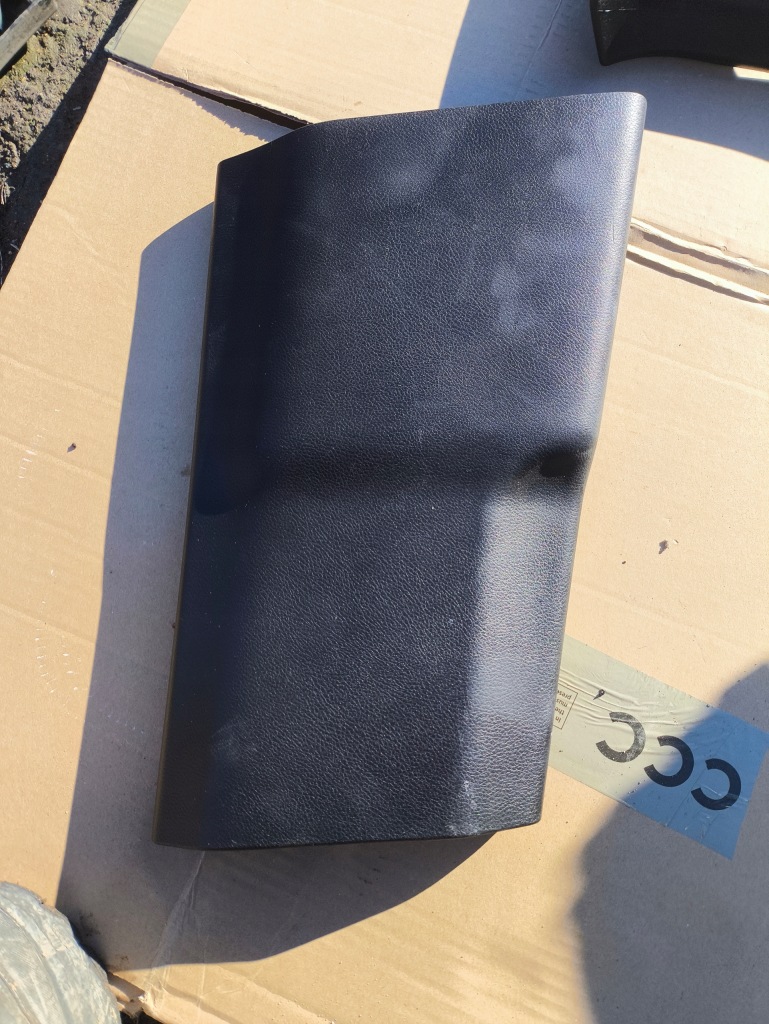 Купити Jeep renegade захист обшивка szłupka права правого renegade 735589904 ?