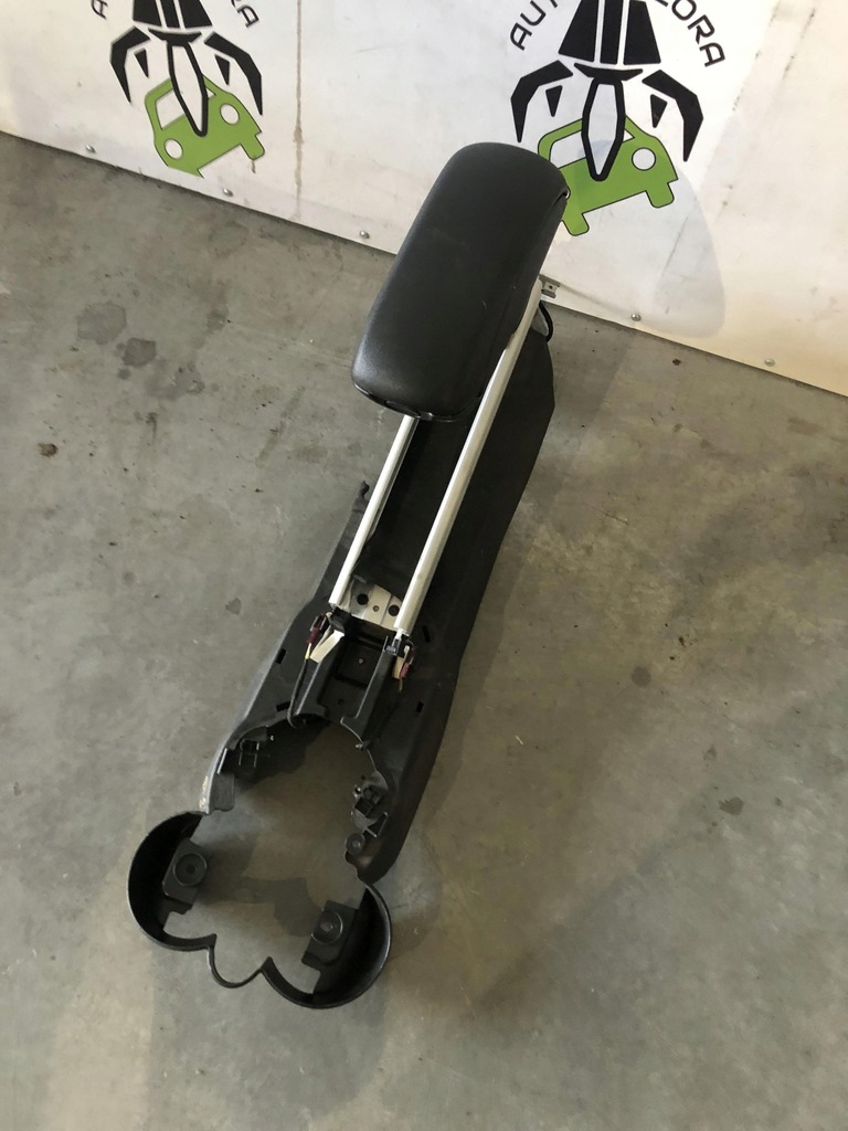 фото №4, Mini countryman r60 подлокотник