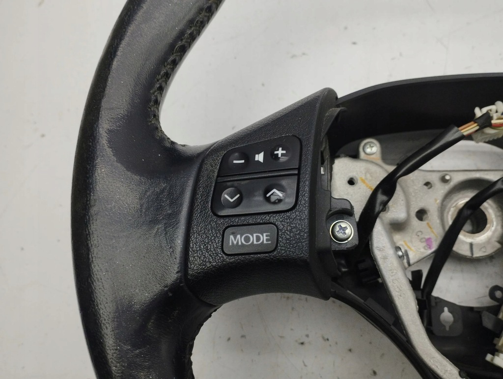 фото №9, Lexus is 220d-250-350 2006 воздуховод