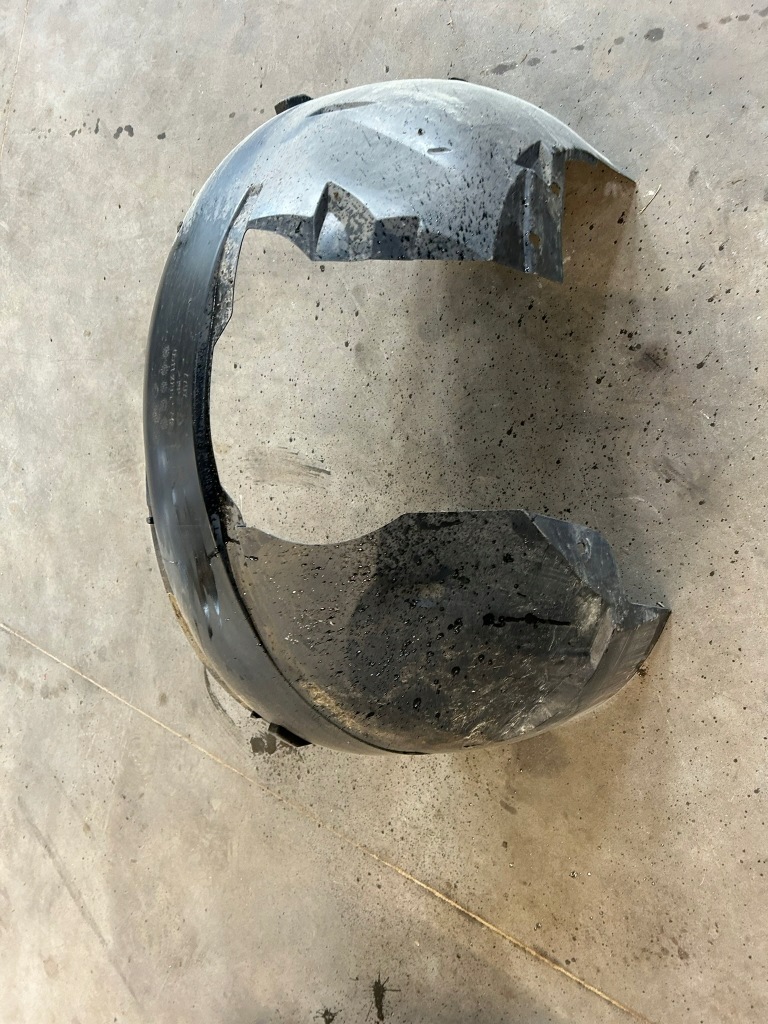 Купить Chrysler town country dodge grand caravan подкрылок перед передние правое