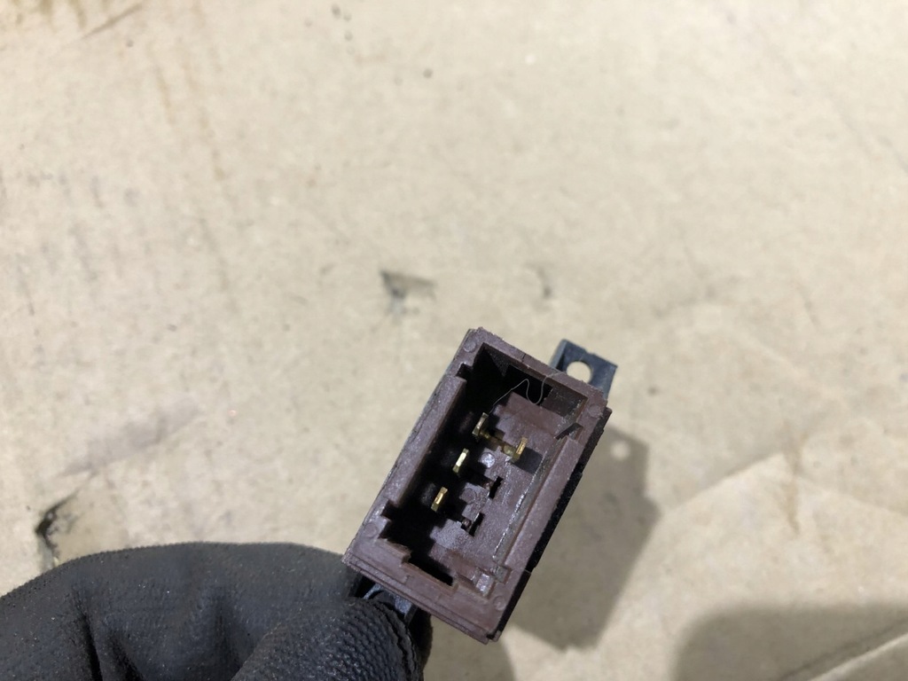 фото №3, Переключатель замка центрального renault kangoo i 7700845435