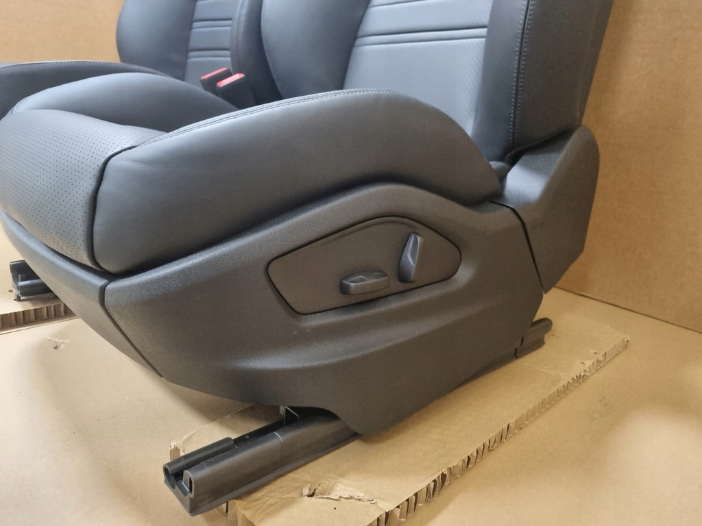 фото №5, Porsche cayenne coupe 9y lift 24r сиденья заднее сиденье салон кожа nowe