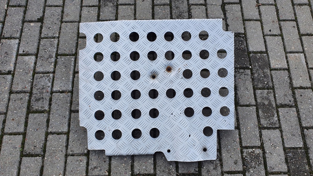 фото №1, Захист лист кришка поміст глушника scania r