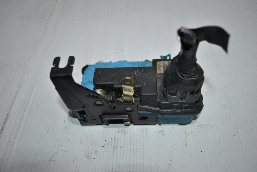 фото №3, Замок дверь правый перед volvo v70 ii 7 pin