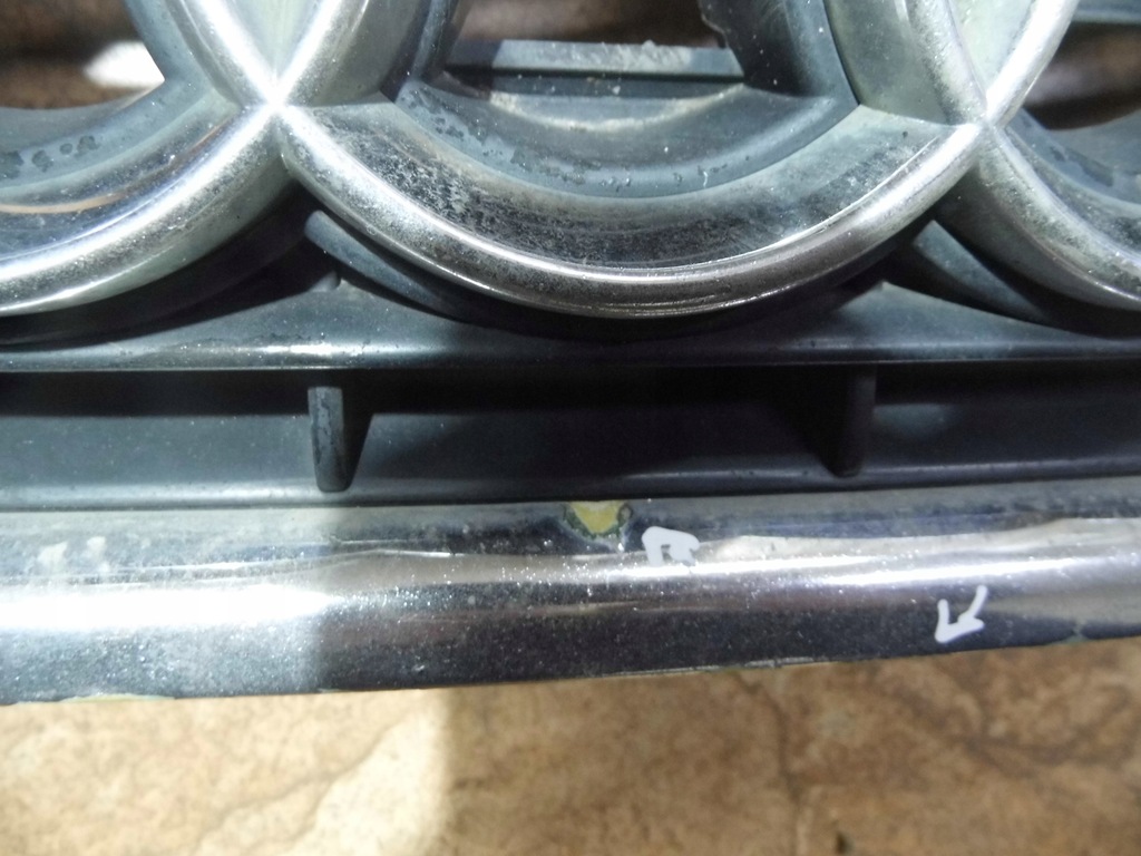 фото №4, Audi a4 b6 02' решётка радиатора решётка радиатора 8e0853651