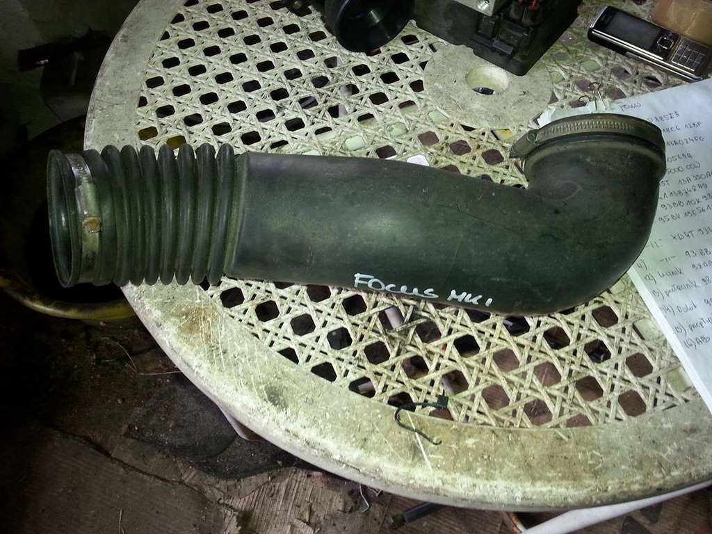 фото №1, Ford focus mk1 - труба воздухозаборник 98ab9r504ga