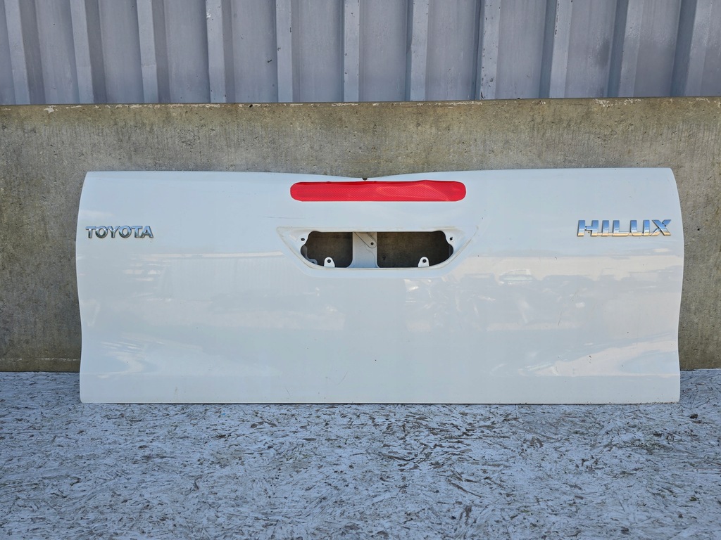 фото №1, Toyota hilux viii 2015- кришка багажника борт кузов