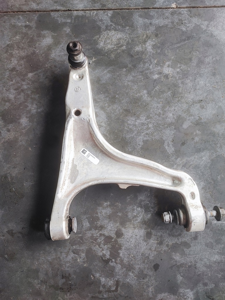 фото №1, Maserati levante sq4 trofeo важіль правий передній